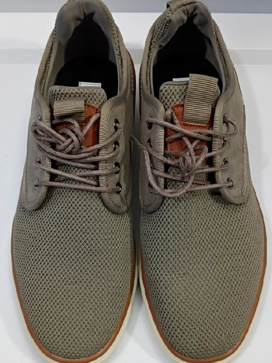 Steve Madden Other - STEVE MADDEN Men's Taupe Lace Up Oxford Shoes - SIZE 9 NWT
